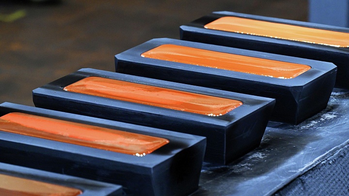 Эксперт назвал причину спада цен на золото