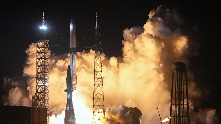 Компания Безоса запустила суборбитальный корабль New Shepard