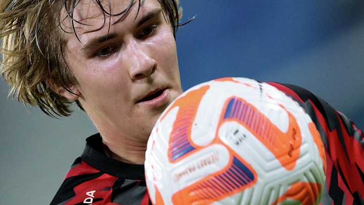 В "Акроне" заявили о доверии молодежи из-за слухов об уходе Пестрякова