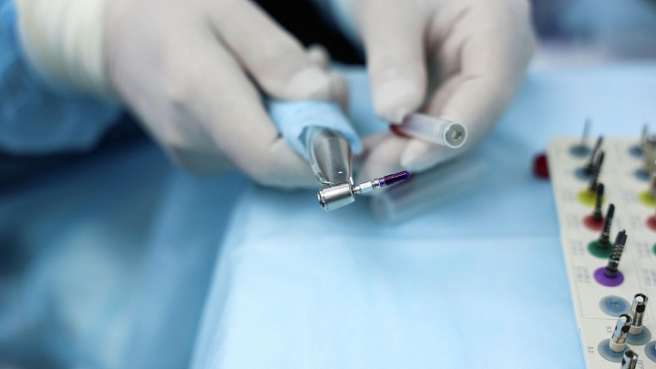 На Кавказе начали производство российских зубных имплантатов