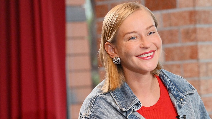 Юлия Пересильд вернулась в Москву из Дубая