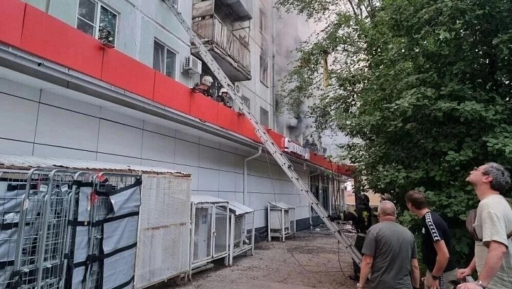В Самаре после взрыва газа и пожара в пятиэтажке обрушились перекрытия