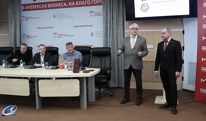 Медаль «Защитнику Отечества» отмечает заслуги ветеранов и деятелей культуры в Москве