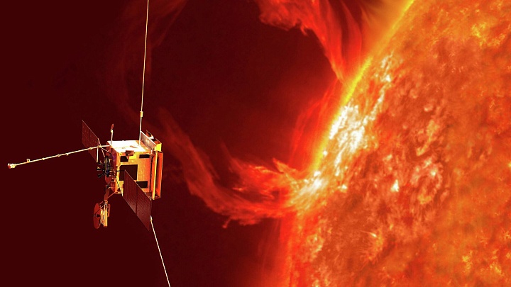 Опубликованы первые снимки Южного полюса Солнца