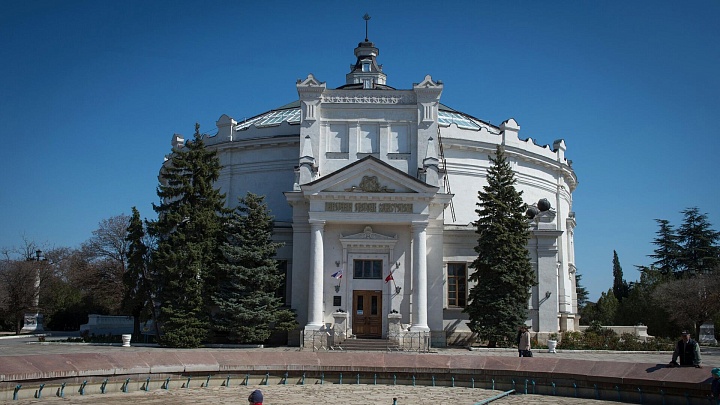 Украинский дрон повредил здание панорамы «Оборона Севастополя»