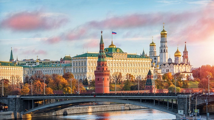 В Кремле прокомментировали разрешение США сделок с российскими банками